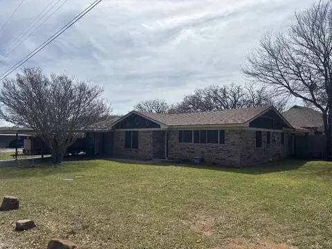1001 Cactus St, Mineral Wells, TX 76067