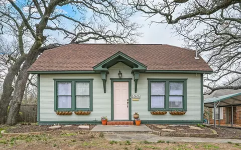 2601 N Locust St, Denton, TX 76209