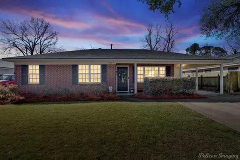 3837 Greenway Pl, Shreveport, LA 71105