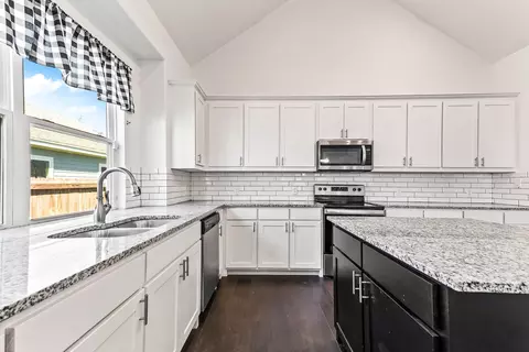 213 E 5th St, Ferris, TX 75125 photo 8