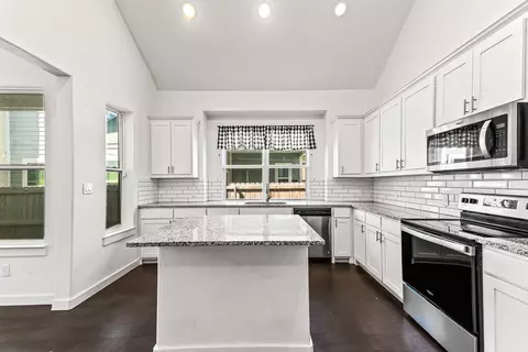 213 E 5th St, Ferris, TX 75125 photo 9