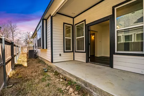 213 E 5th St, Ferris, TX 75125 photo 27