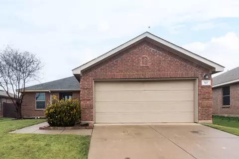 121 Eagle Ranch Dr, Cross Roads, TX 76227