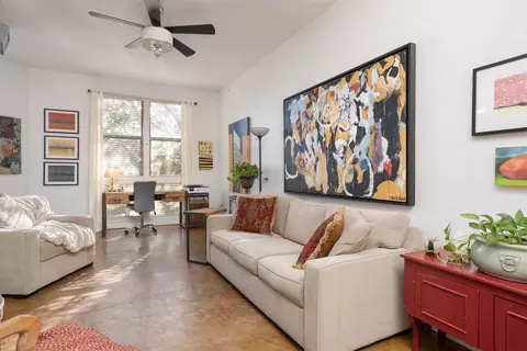 201 W Lancaster Ave #220, Fort Worth, TX 76102