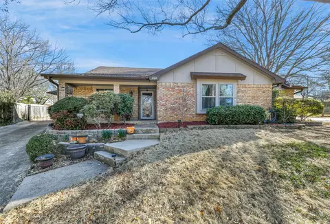 4601 Branchview Dr, Arlington, TX 76017