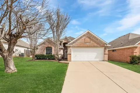 8205 Cedarcrest, Fort Worth, TX 76123