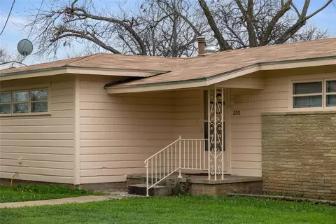 200 Roselawn, Coleman, TX 76834