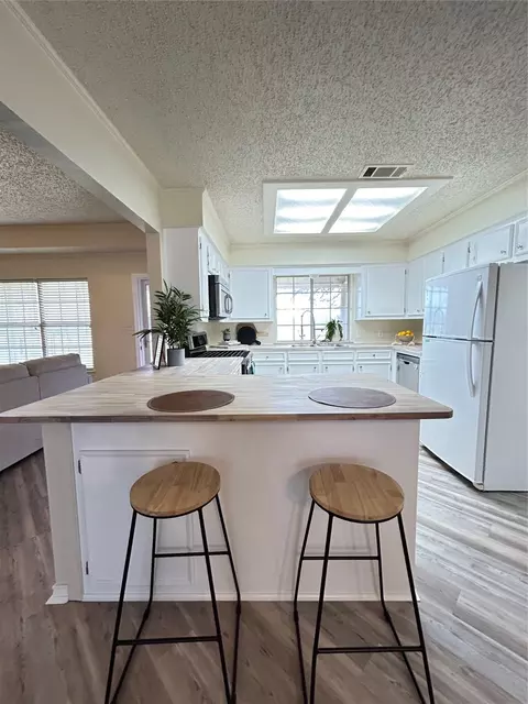 Kitchen - 1245 Eubanks Rd, Combine, TX 75159 photo 4 of 4