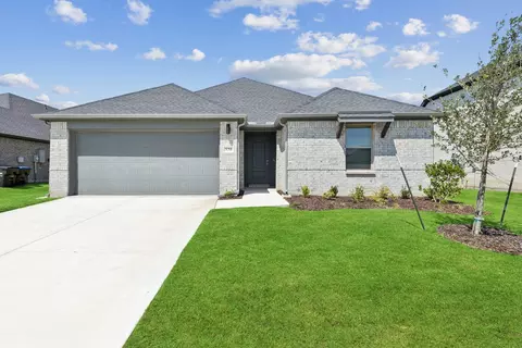330 Bond St, Greenville, TX 75402