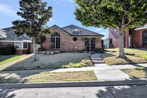 1808 Green Oak Dr, Lewisville, TX 75067