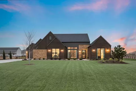900 Sutherland Cres, Northlake, TX 76247