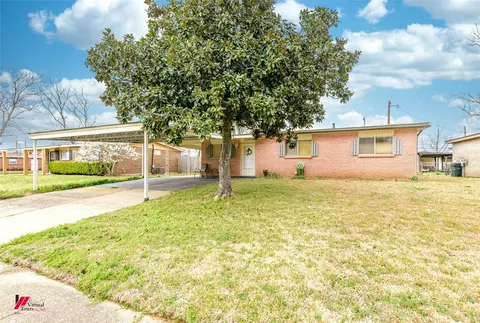 1205 Gladiolus St, Bossier City, LA 71112