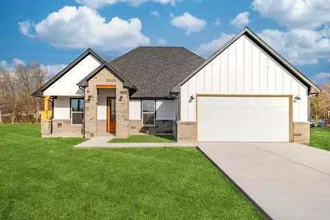 5813 Wichita St, Forest Hill, TX 76119