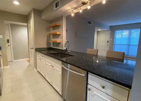 6046 Birchbrook Dr #132, Dallas, TX 75206