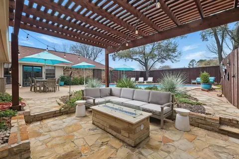 4002 Elmwood Ct, Colleyville, TX 76034