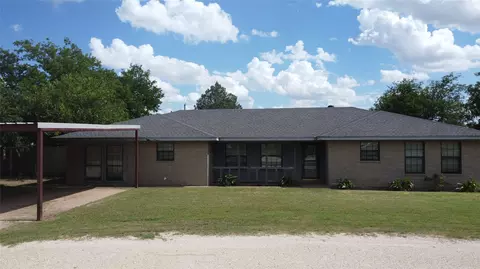Exterior - 805 N 3rd T, Haskell, TX 79521 photo 2 of 6