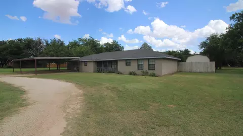 805 N 3rd T, Haskell, TX 79521