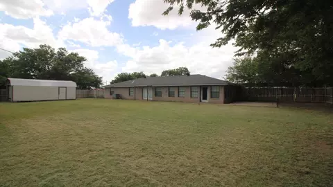 Exterior - 805 N 3rd T, Haskell, TX 79521 photo 4 of 6