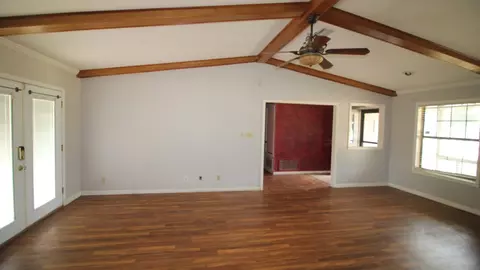 Living - 805 N 3rd T, Haskell, TX 79521 photo 2 of 5