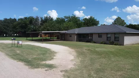 Exterior - 805 N 3rd T, Haskell, TX 79521 photo 5 of 6