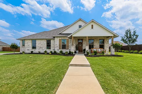 228 Hearthstone Dr, Sunnyvale, TX 75182