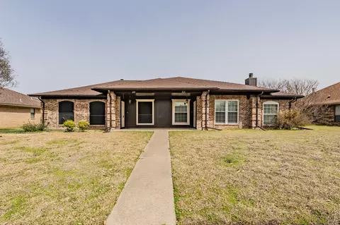 213 Cole St #211/213, Garland, TX 75040