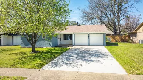 13521 Shahan Dr, Farmers Branch, TX 75234