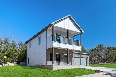 2100 Cactus Aly, Granbury, TX 76048