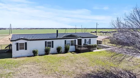 145 Cochise Dr, Ferris, TX 75125