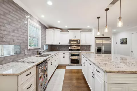 8330 Cabrera Dr, Dallas, TX 75228