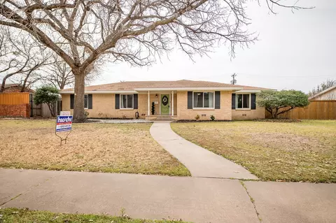 2307 Barbados Dr, Wichita Falls, TX 76308