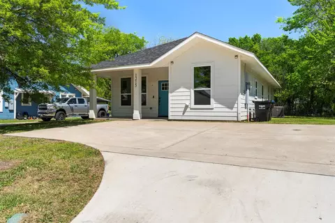 1215 Walnut St, Greenville, TX 75401