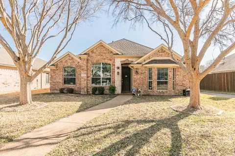 12608 Red Hawk Dr, Frisco, TX 75033