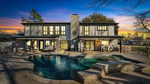 825 Estates Dr, Copper Canyon, TX 75077