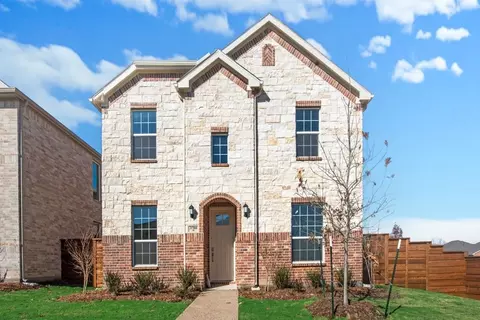 3504 Falcon Field Dr, Mesquite, TX 75181
