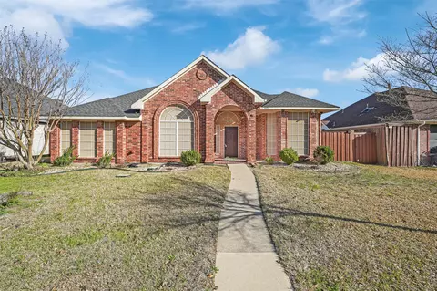 1673 Shannon Dr, Lewisville, TX 75077