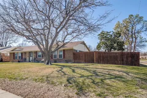 2221 Stafford Ln, Mesquite, TX 75150