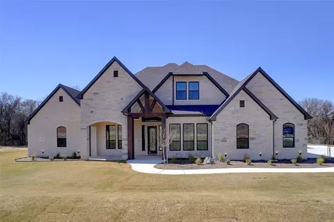 5021 Glenoaks Ct, Weatherford, TX 76088