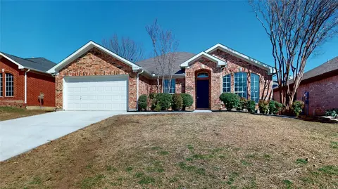 2802 Jennie Wells Dr, Mansfield, TX 76063