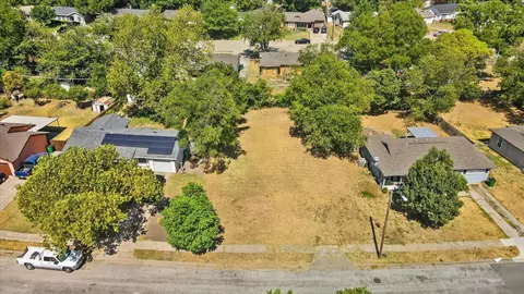 3525 Rita Ln, Haltom City, TX 76117