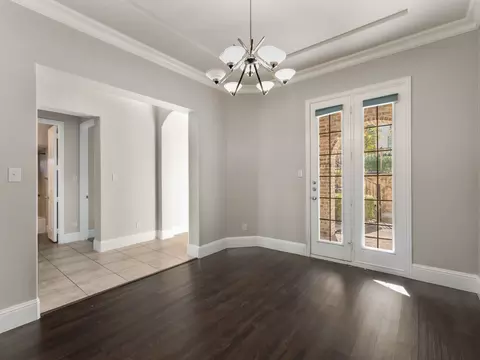 7004 Comal Dr, Irving, TX 75039 photo 14