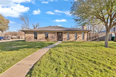621 Aspen Dr, Denton, TX 76209