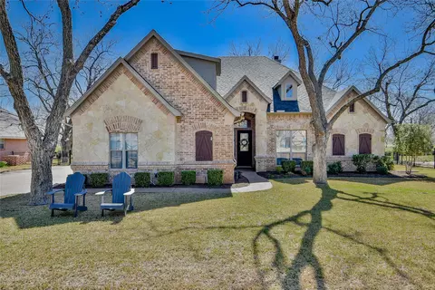 9319 Monticello Dr, Granbury, TX 76049