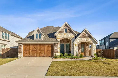 629 Sagebrush Ln, Waxahachie, TX 75165