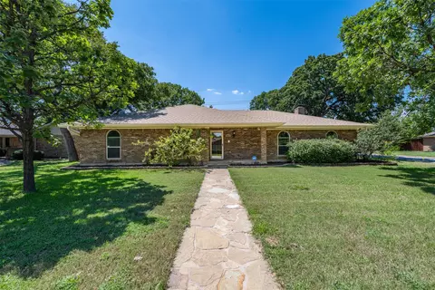 2012 Arlena Dr, Arlington, TX 76012