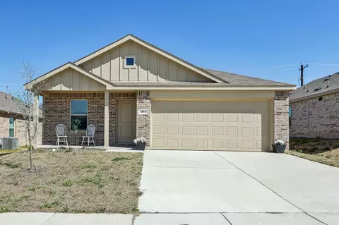 1364 Beach Dr, Pelican Bay, TX 76020