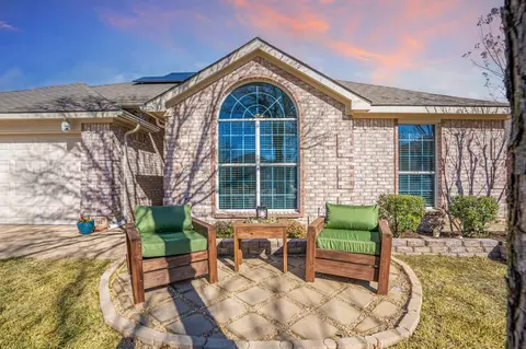 952 Virginia Ln, Saginaw, TX 76179