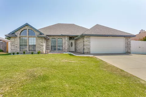 1132 Windy Meadows Dr, Burleson, TX 76028
