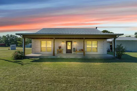 1805 Timberbrook Dr, Stephenville, TX 76401