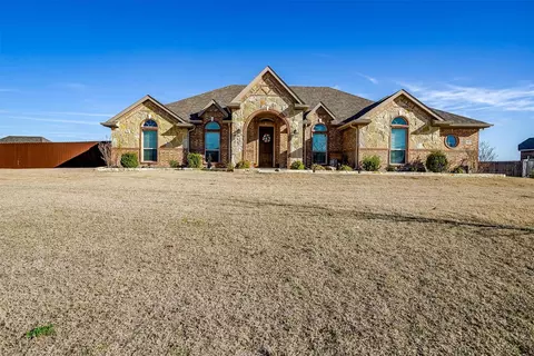 8841 George Ct, Waxahachie, TX 75167